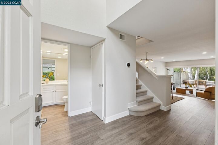 Property Photo: 1839 Stratton Cir CA 94598