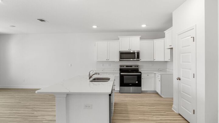 Property Photo: 29 Hatten Court FL 32569