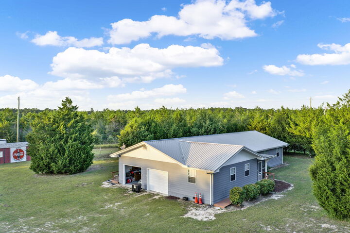 Property Photo:  585 E Huckaba Road  FL 32435 