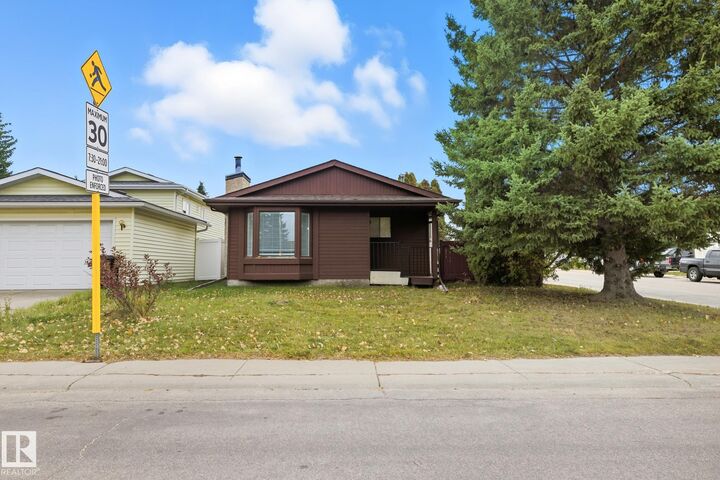 7123 187A Street NW  Edmonton AB T5T 5E8 photo
