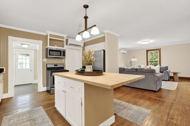 Property Photo: 7 Onancock St VA 23417