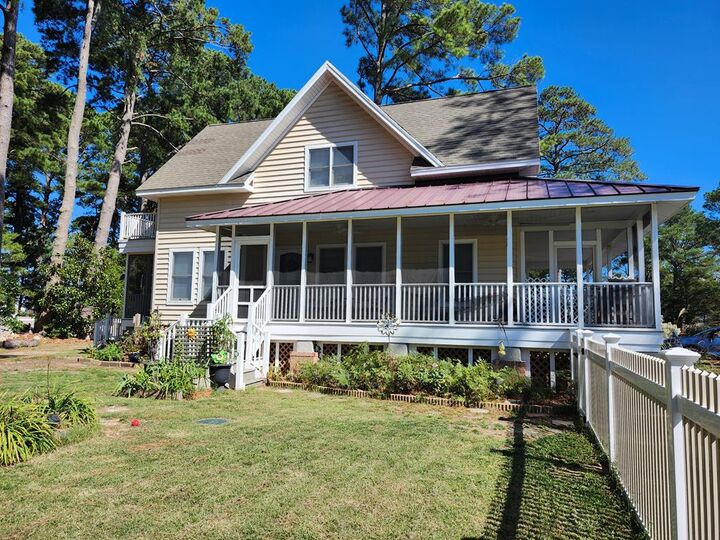 Property Photo: 15225 Locust St VA 23417