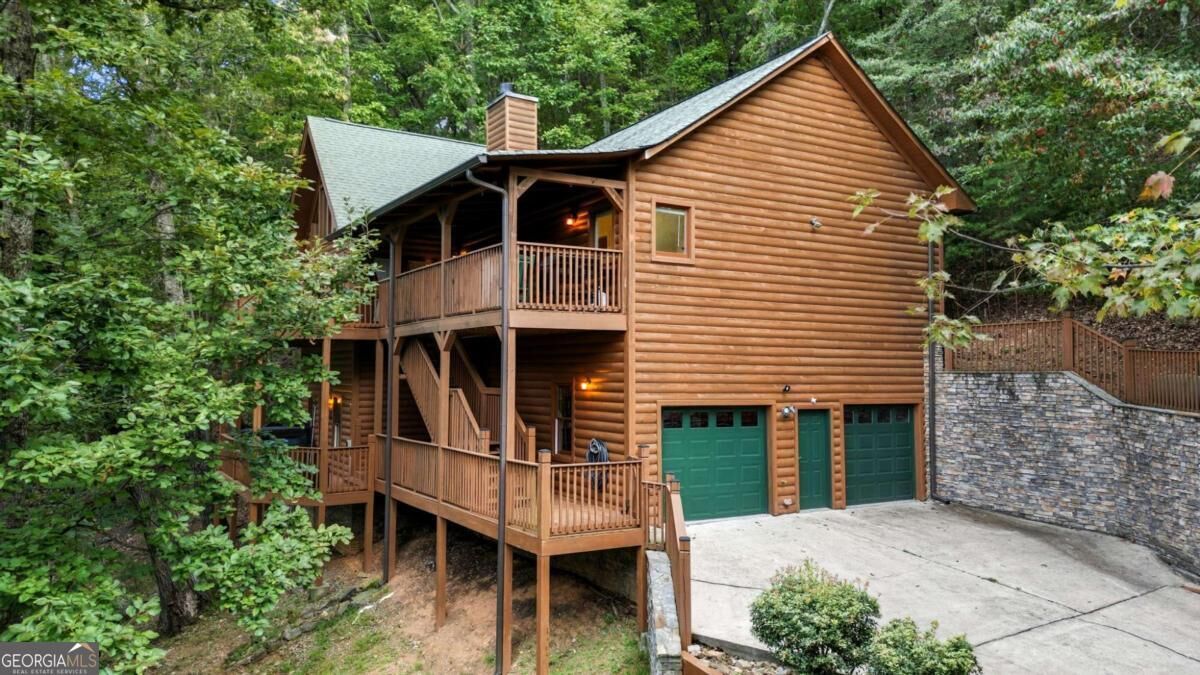 Property Photo:  469 Moss Patch Trail  GA 30143 