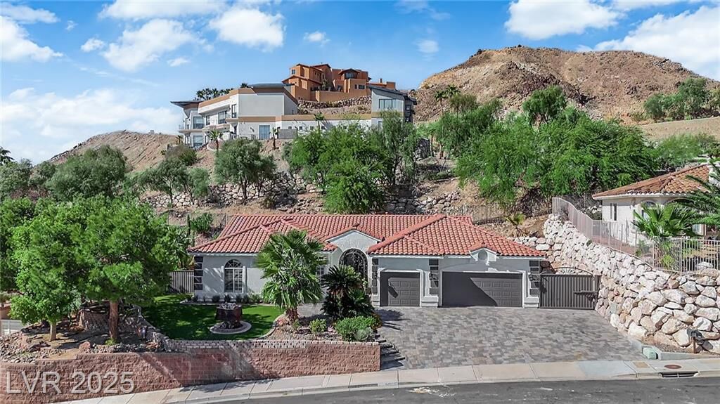 Property Photo:  949 Pyrite Avenue  NV 89011