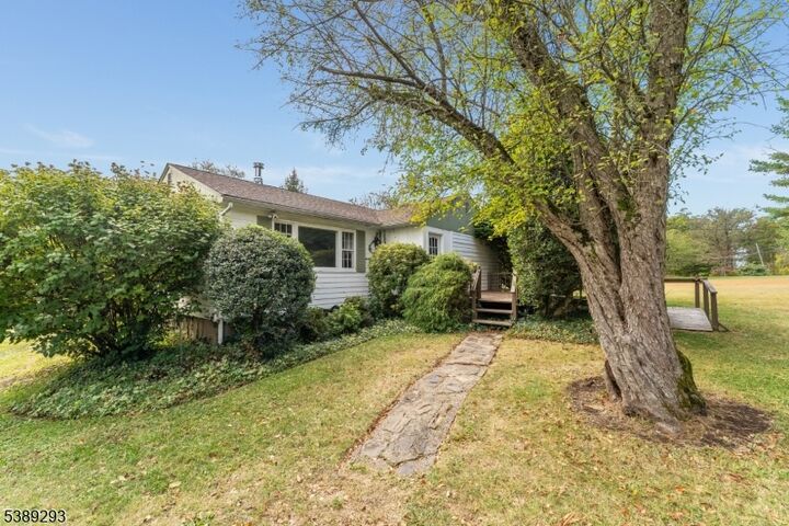29 Allens Corner Rd  Raritan Twp. NJ 08822 photo