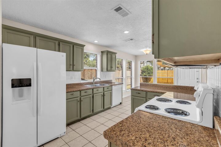 Property Photo:  5210 Aspen Point Drive  TX 77449 