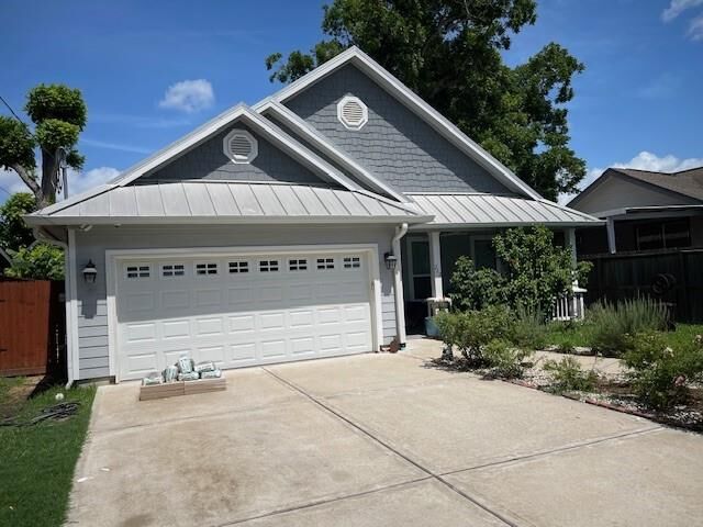 Property Photo: 212 Greenwood Street TX 77011
