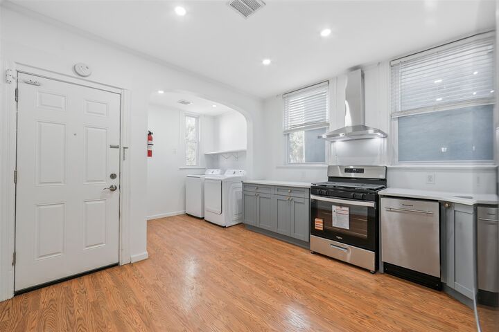 Property Photo:  24 Belmont Ave 1  NJ 07304 