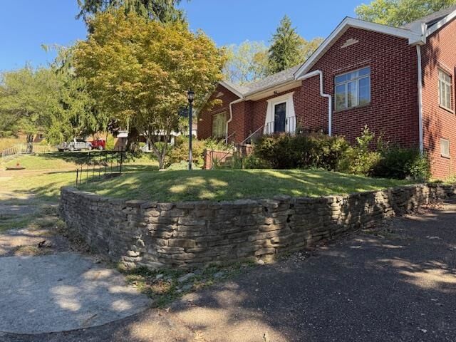Property Photo: 2218 Woodlawn Road OH 45662
