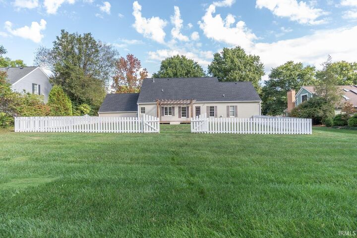 Property Photo:  2709 E Brigs Bend  IN 47401 