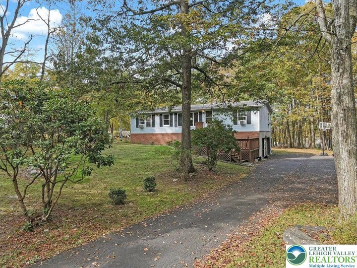 Property Photo:  2179 Deer Track Drive  PA 18302 