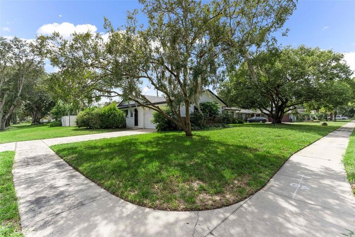 Property Photo:  2632 Derbyshire Road  FL 32751 