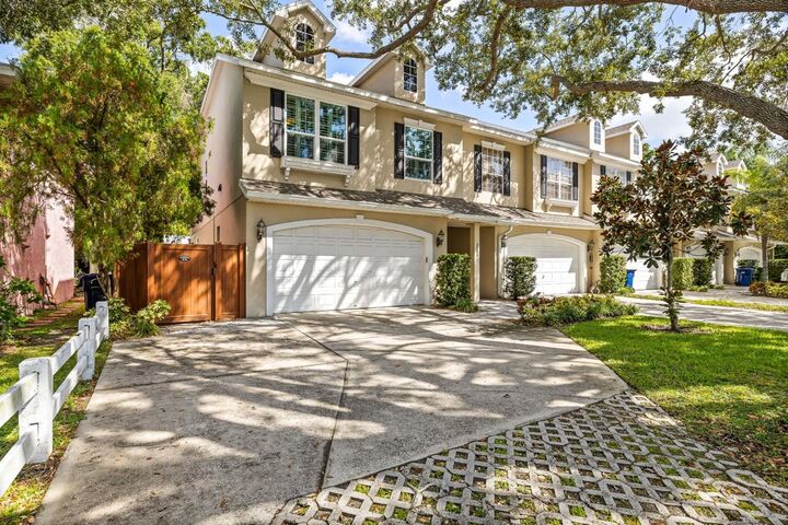 Property Photo:  3505 W Empedrado Street 5  FL 33629 