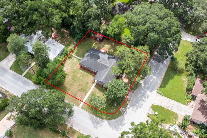 Property Photo:  8117 SW 55th Place  FL 32608 