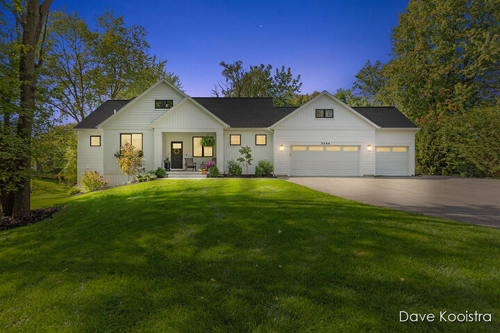 Property Photo: 5644 Cascade Road SE MI 49546