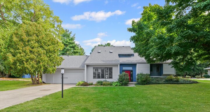 Property Photo:  1914 Woodfield Road  IL 61822