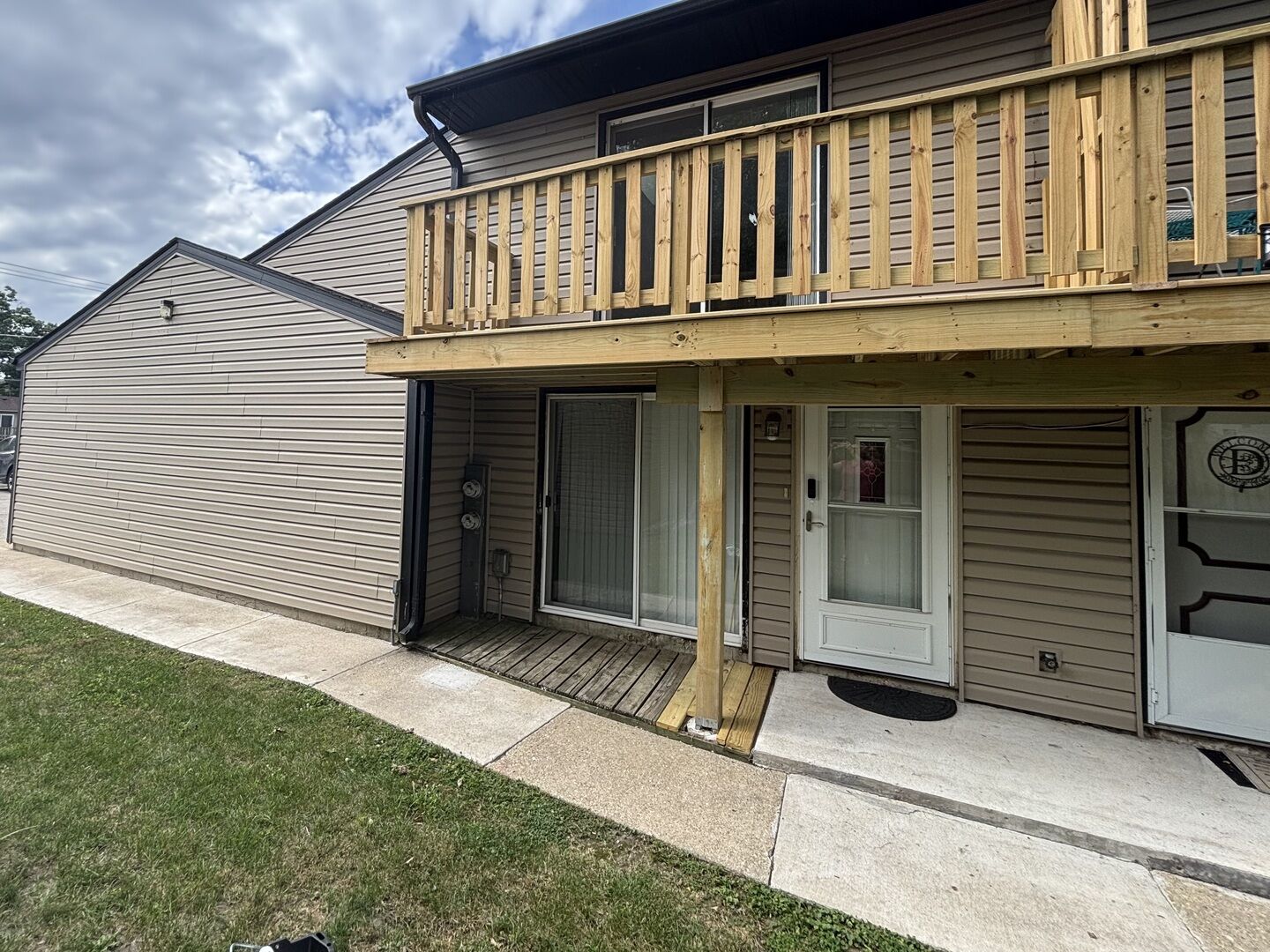 Property Photo: 153 Forest Avenue IL 60020