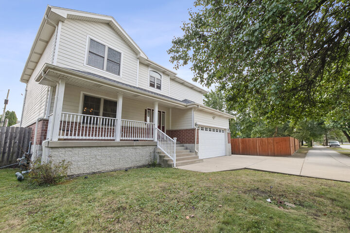 Property Photo: 10005 Moody Avenue IL 60453