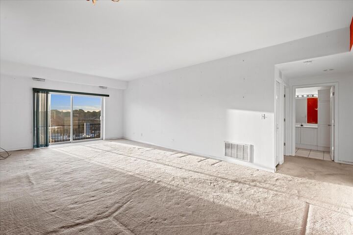 Property Photo:  3303 Grove Avenue 600  IL 60402 
