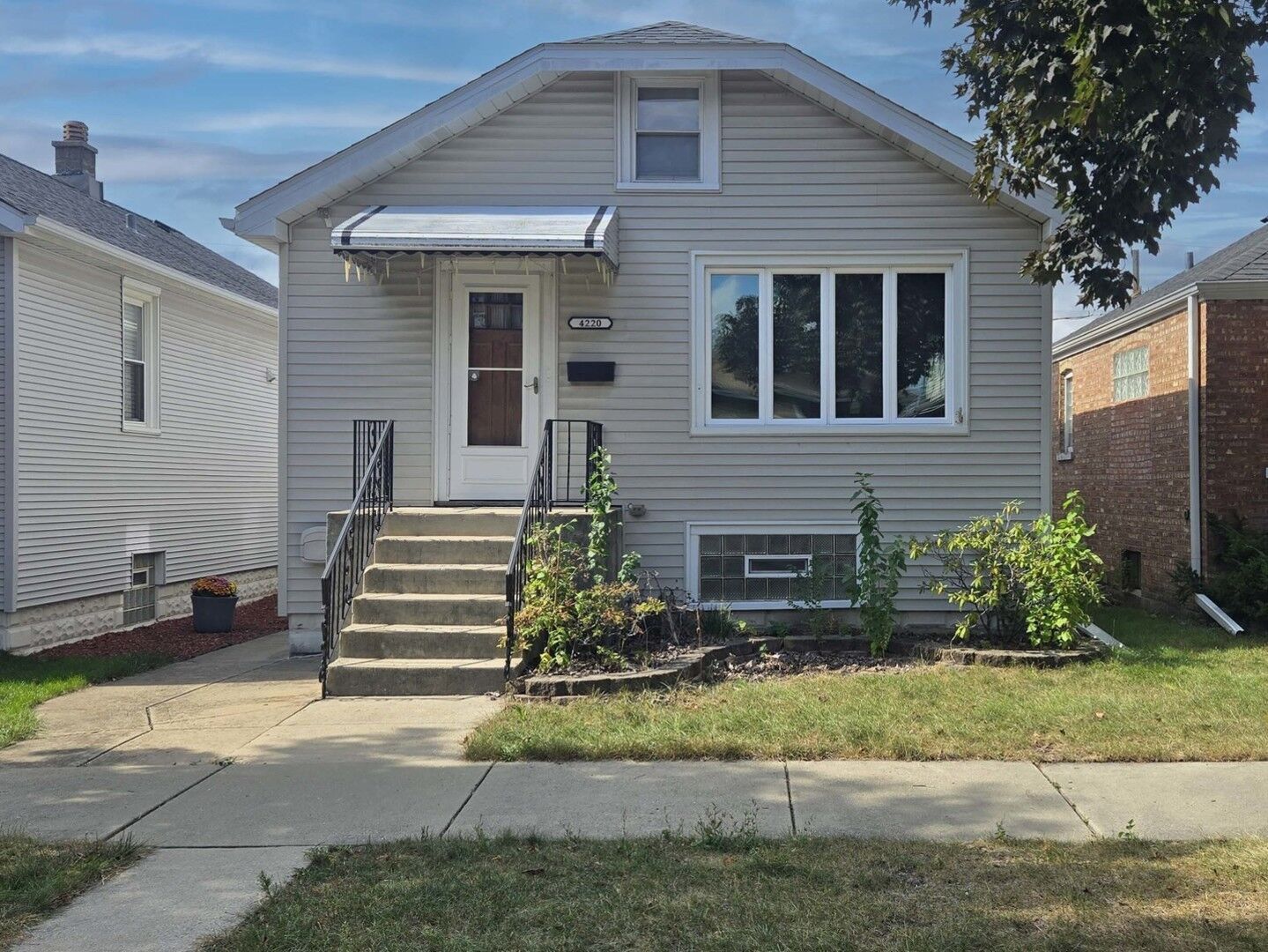 Property Photo: 4220 N Ottawa Avenue IL 60706