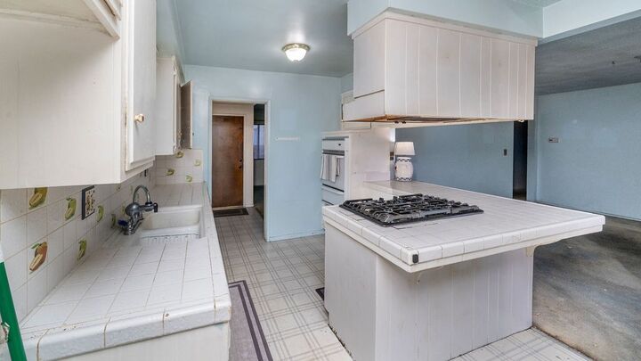 Property Photo:  4222 W 156th  CA 90260 
