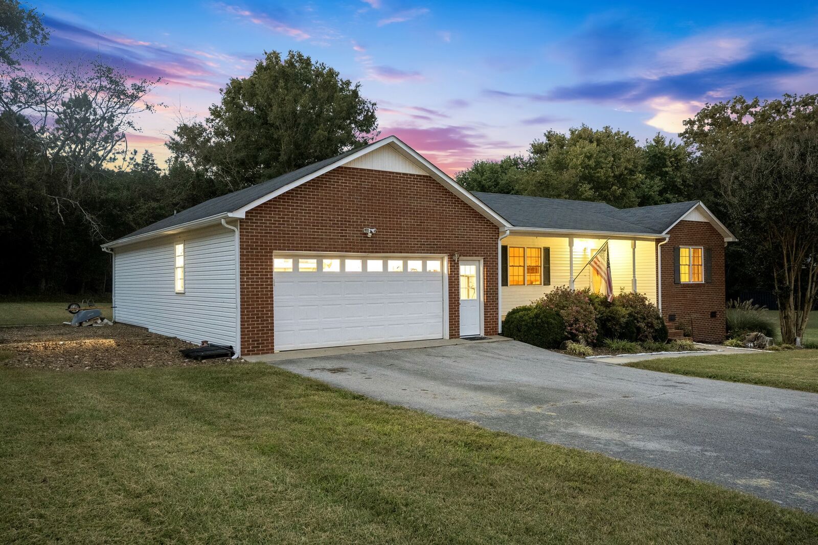 Property Photo: 584 Fairview Cir TN 37398