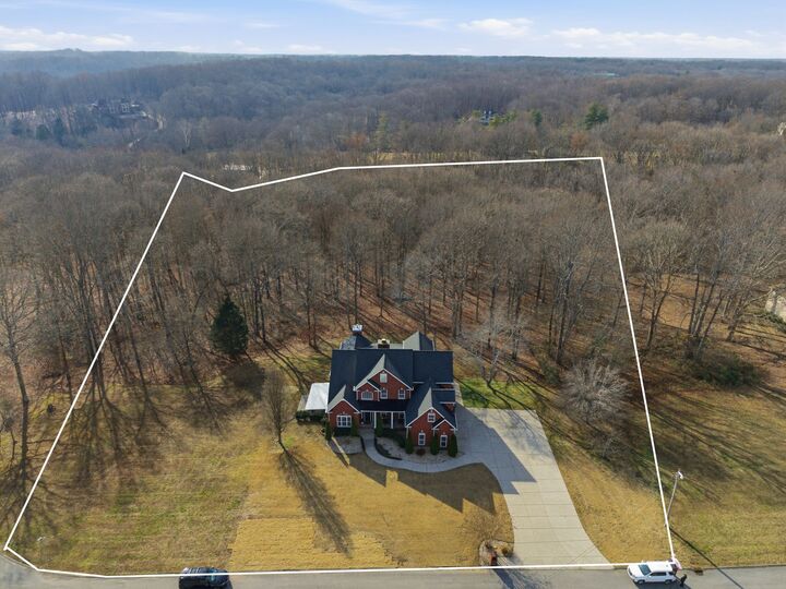 Property Photo:  1014 Alameda Dr  TN 37148 