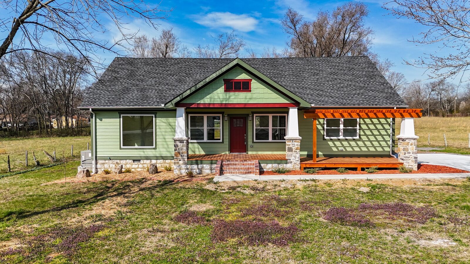 Property Photo:  305 Liberty Pike  TN 37020 