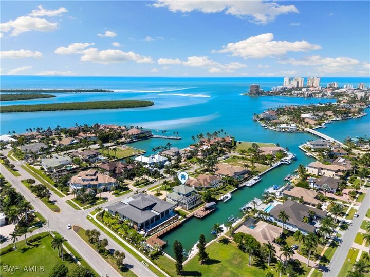 Property Photo:  1588 Heights Court  FL 34145 