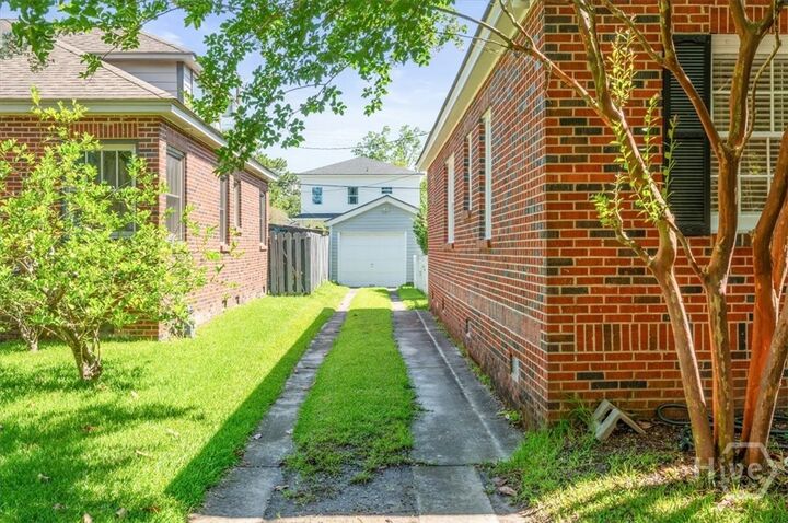 Property Photo: 308 E 55th Street GA 31405