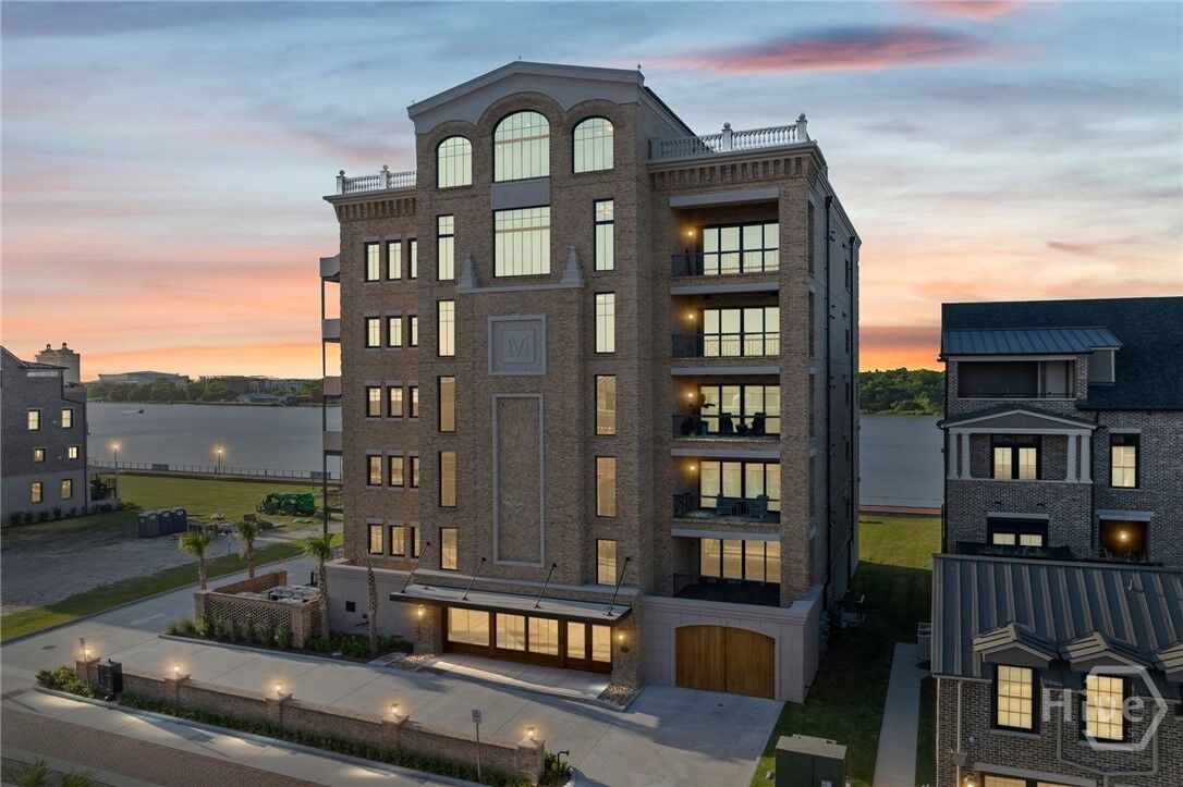 Property Photo:  440 Geo Meyer Avenue 4  GA 31401 