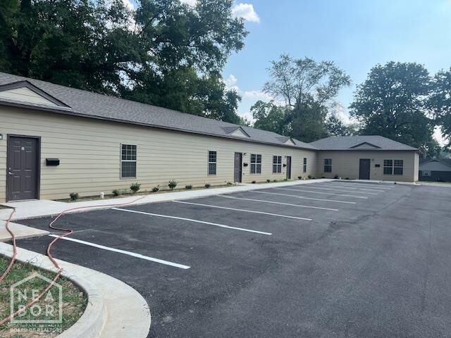Property Photo: 1323 W Jefferson Avenue AR 72401