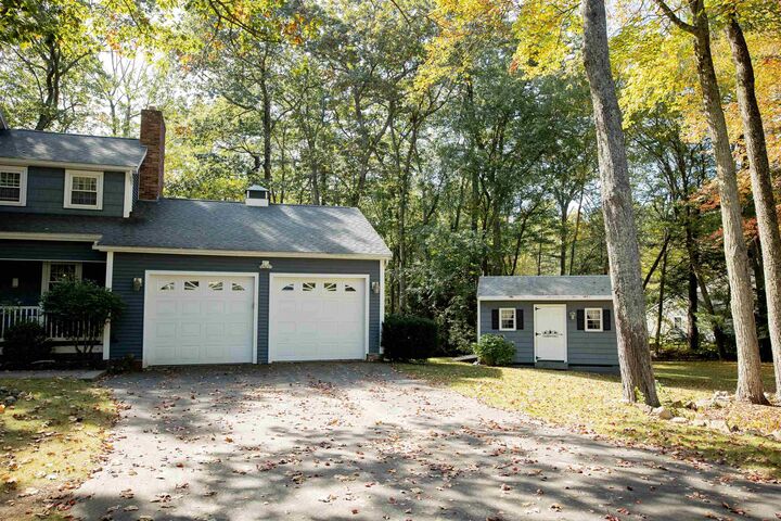 Property Photo:  7 Cardinal Road  NH 03087 