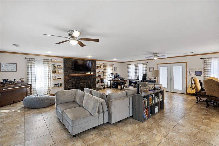 Property Photo:  806 Avenue 8 SE  AR 72823 