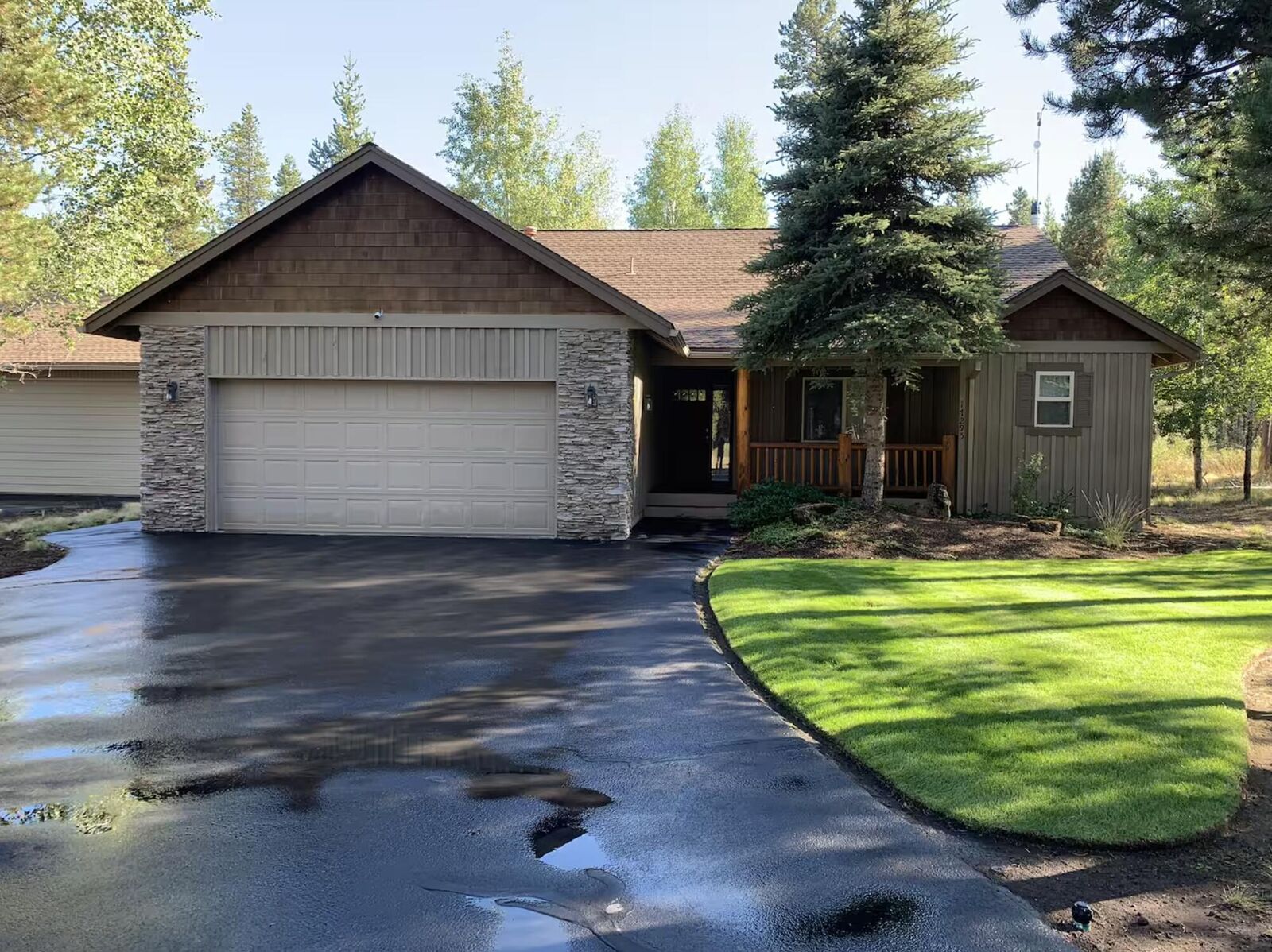 Property Photo: 17295 Azusa Road OR 97707