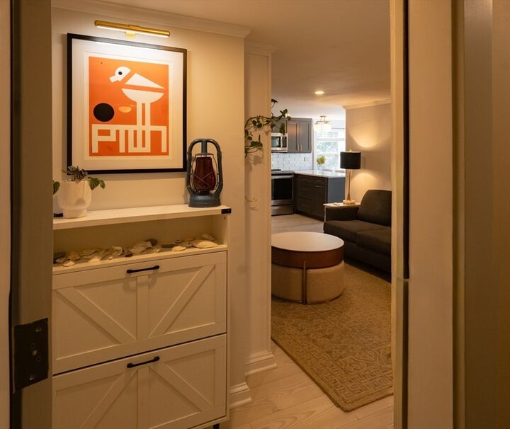 Property Photo:  616 Commercial St 10  MA 02657 