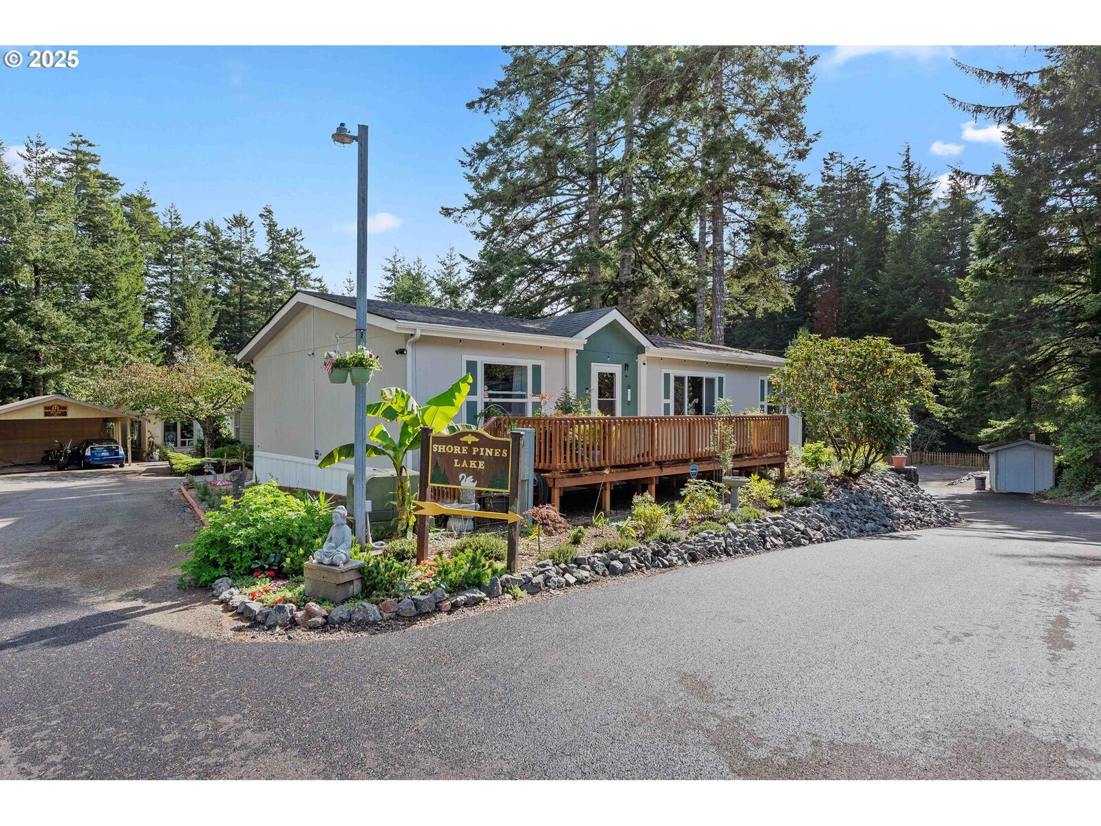 Property Photo:  610 Shorepines Pl  OR 97420