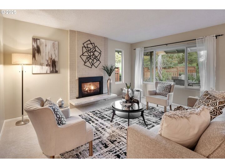 Property Photo: 15720 SW Highland Ct OR 97224