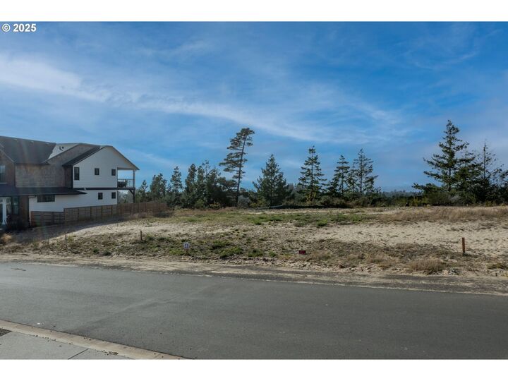 Property Photo:  Seaview Dr 53  OR 97130 