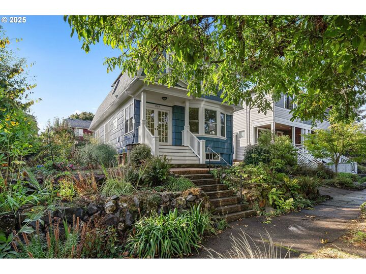 Property Photo:  2615 SE 31st Ave  OR 97202 