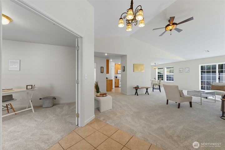 Property Photo: 716 SE Songbird Lane WA 99324