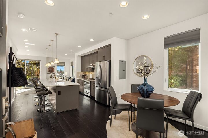 Property Photo:  3300 NE 65th Street 211  WA 98115 