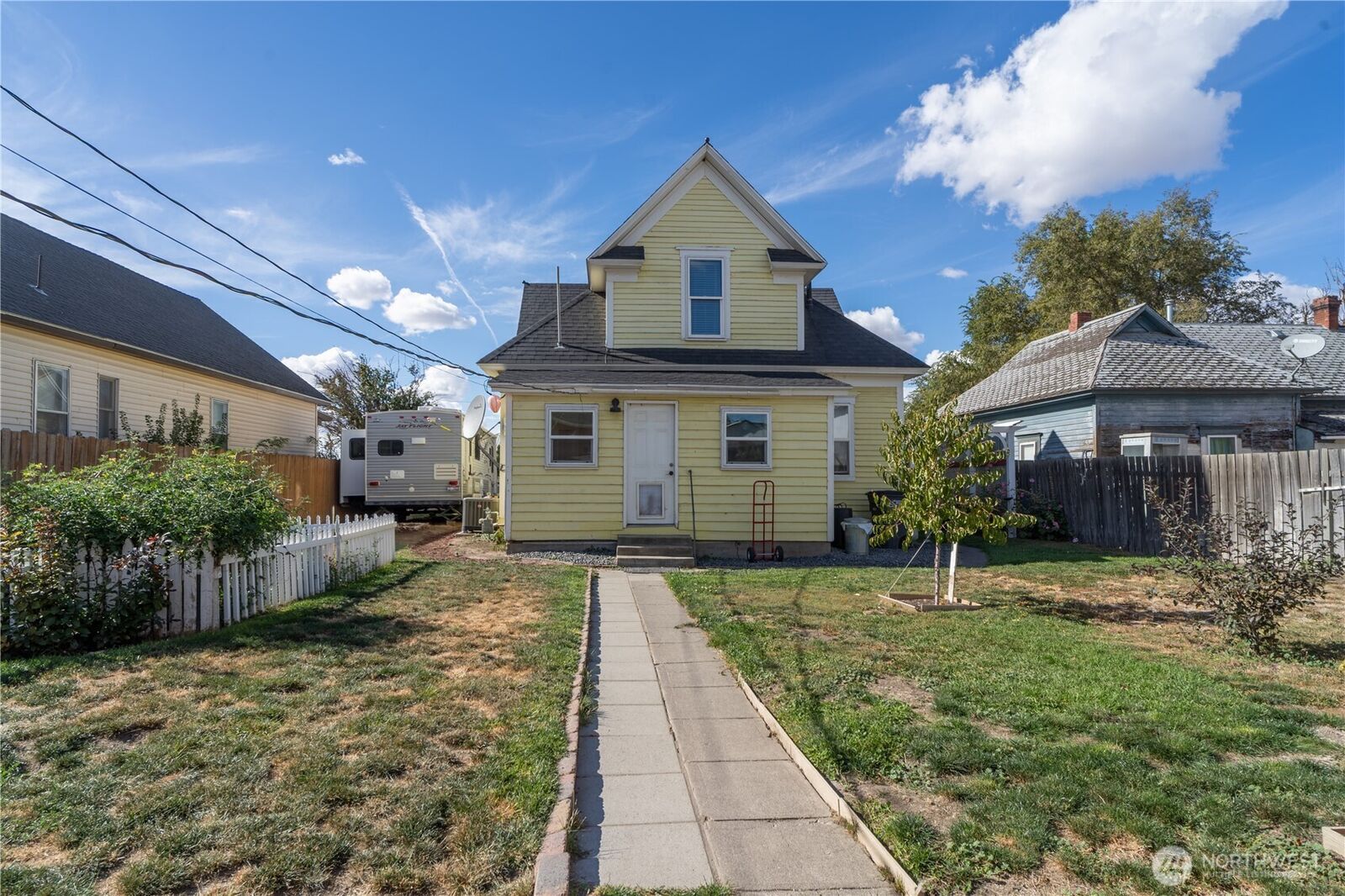 Property Photo: 305 S Alder Street WA 99159