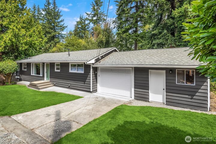 4521  Crescent Avenue  Everett WA 98203 photo