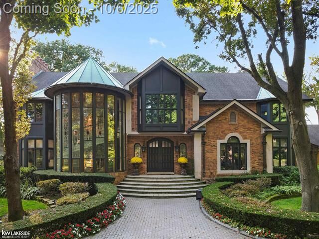 Property Photo: 17455 Iris Circle MI 48036