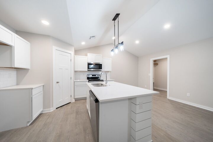 Property Photo: 16912 W Lawson St KS 67052