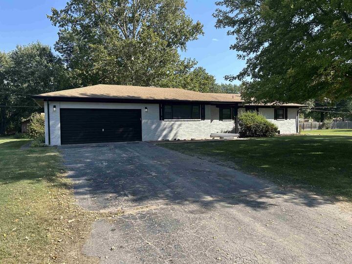 1300 S Fieldcrest St  Wichita KS 67209 photo
