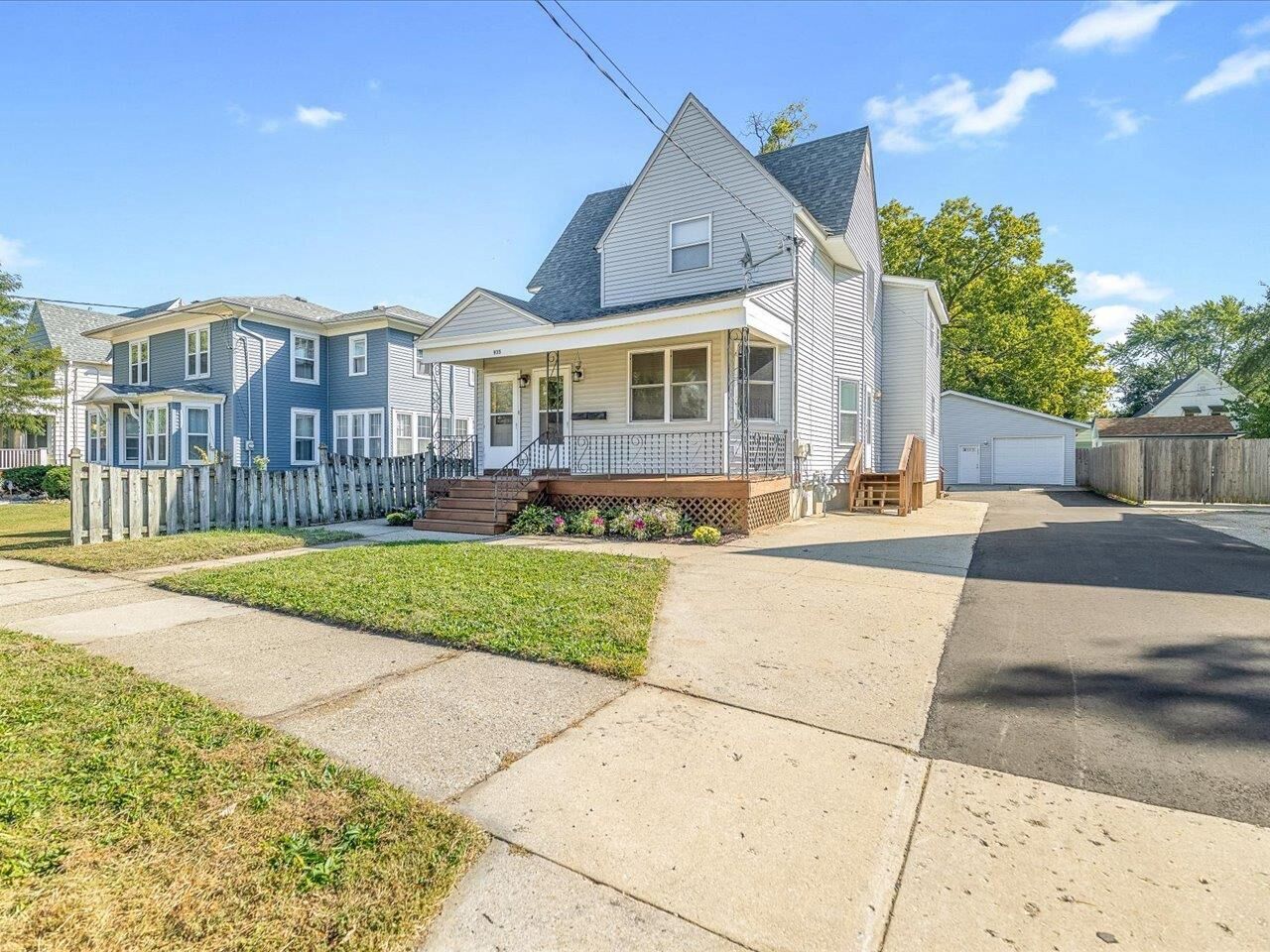 Property Photo:  935 Park Avenue  WI 53511 