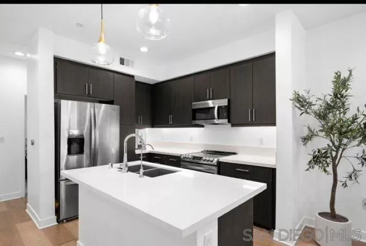 Property Photo: 7641 University 7641 University Ave 105 CA 91942