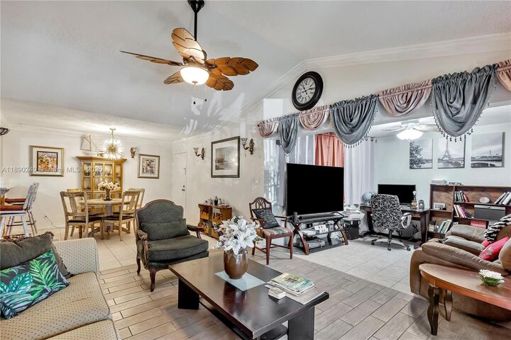 Property Photo:  5805 Washington St 17  FL 33023 